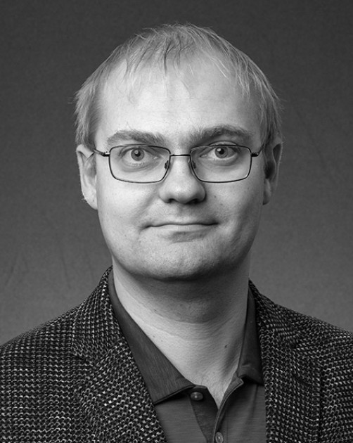 Alex Bazhaniuk headshot